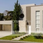 CASA COM JARDIM NO CAMPO COMPRIDO