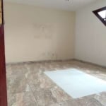 Casa residencial em rua pública para Venda na Brasília, Feira de Santana, 2 quartos, 1 suíte, 1 sala, 1 banheiro, 1 vaga, 220m² área total.