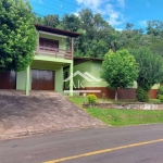 Duas casas em amplo terreno à venda em Picada Café, na Serra Gaúcha.