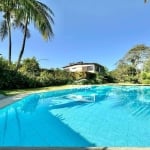 Casa com 5 quartos sendo 3 suítes à venda na Praia do Pernambuco - Guarujá/SP.