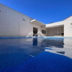 Casa com piscina em Peruíbe