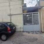 - Sobrado com 4 quartos sendo uma suíte.