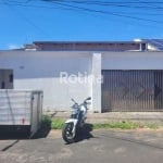 Casa para alugar, 3 quartos, Cidade Jardim - Uberlândia/MG - Rotina Imobiliária