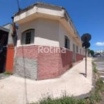 Casa para alugar, 2 quartos, Nossa Senhora Aparecida - Uberlândia/MG - Rotina Imobiliária