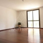 Apartamento á Venda em Higienópolis com 3 Dormitórios (1 Suíte), 3 Vagas e 200m² A.U