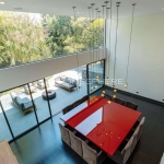 Casa à venda no Alto de Pinheiros - Rua Ourânia. São 4 suítes, piscina, área gourmet, cinema 12 lugares e 5 vagas. São 716 m², projeto de Ana Maria Vieira Santos, paisagismo de Gilberto Elkis e sistem