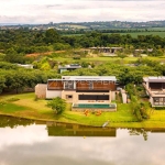 Porto Feliz Condomínio Fazenda Boa Vista. Casa à venda à beira do lago na Fazenda Boa Vista. Luxo em cada detalhe, 1100 m², 6 suítes, piscina, móveis assinados e fino acabamento. JHSF Fazenda Boa Vist