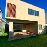 Casa para Venda em Camaçari, Nova Abrantes (Abrantes), 4 dormitórios, 4 suítes, 5 banheiros, 2 vagas