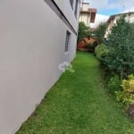 Predio com três apartamentos