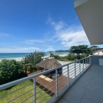 Casa com seis quartos frente mar no Mariscal em Bombinhas SC