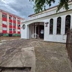 Casa Residencial de 4 dormitórios a venda bairro/centro na Rua Duque de Caxias 1881.