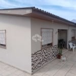 Casa de 2 quartos à venda no bairro Tomazetti, Santa Maria, RS.