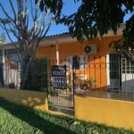 Casa com 03 quartos a venda no bairro Camobi, próximo a UFSM em Santa Maria.