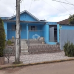 Casa com 4 quartos 2 banheiros 2 vagas de garagem no Bairro Juscelino Kubstcheck em Santa Maria