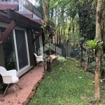 A venda casa com 4 dormitórios sendo 4 lofts, localizado no Condominio Villa Nova de Gaia em Gramado.