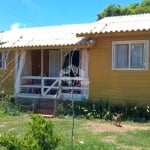 Casa com 3 dormitórios 1 banheiro e lavanderia no Vale dos Pinheiros, Gramado.