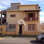 Casa  com 07 dormitórios, 03 suites, 05 banheiros, com aproximadamente 400m²