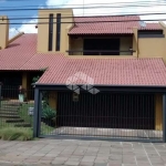 Casa de 5 dormitórios no Morro do Espelho em São Leopoldo.