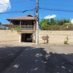 Casa colonial com espaço gourmet fogão a lenha, pomar e horta em Esteio