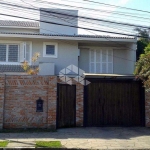 Casa Residencial À Venda com 6 dormitórios, Cristal, Porto Alegre.