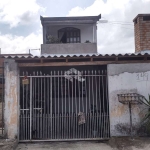 Casa com 3 quartos e 2 banheiros para vender por R$ 349.000 no bairro Cajuru, Curitiba-PR.