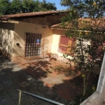 2 Casas no mesmo páteo  com 3 quartos cada. Bairro Partenon.