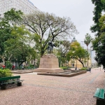 Sala comercial a venda, reformada, de frente, com vista, 11º andar, no Centro Históirco