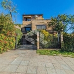 Casa a venda no bairro cristal com 4 dormitórios lugar alto, com vista para o Guaíba.