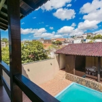 Casa de 5 Dormitórios com Piscina no Jardim Floresta