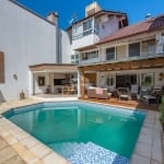 CASA COM 4 SUÍTES e 4 VAGAS - BOA VISTA