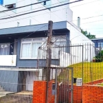 Casa com 3 dormitórios no bairro Petrópolis