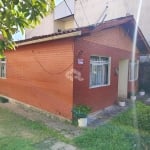 Casa com excelente metragem de terreno com duas casas