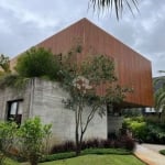 Casa estilo uruguaio com 3 suítes no Ponta da Figueira