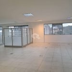 Sala Comercial Ampla com 168,27m² privativos  à venda no Itacorubi em Florianópolis/SC.