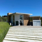 Casa na Praia da Silveira, 3 Suítes, alto padrão , vista Panorâmica da Lagoa e Mar.