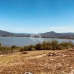 Terreno único com vista eterna para Lagoa  de Ibiraquera e seu por do sol encantador , com possibilidade de fazer uma escada de acesso e descer direto