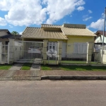 Casa à venda com 2 dormitórios, 1 vagas garagem, cozinha, estar/jantar, sótão e pátio amplo