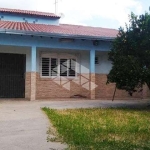 Casa com 3 dormitórios e 2 suítes no Bairro Mathias Velho