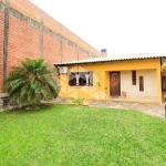 Casa de 3 dormitórios no bairro Niterói