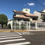 Casa semimobiliada, 3 dormitórios com 282,87m², 1 suíte,  Moinhos de Vento, Canoas