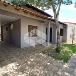 Casa térrea, desocupada, 65m² privativos 02 dormitórios, 03 vagas no Bairro São José em Canoas