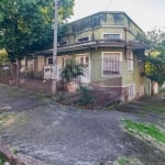 Casa comercial de esquina à venda no bairro Cristo Redentor, em Porto Alegre.