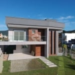 Casa 3 Suítes no bairro São João do Rio Vermelho em Florianópolis/SC