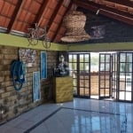 CASA COM 3 DORMITÓRIOS, QUIOSQUE E PISCINA