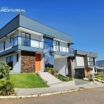 CASA DE 3 QUARTOS, LAREIRA E JACUZZI COM BELA VISTA DA BAÍA A VENDA NO ITACORUBI