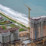 Apartamento a poucos metros do mar em Barra Velha , pé na areia, com dois dormitórios sendo 1 suíte