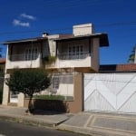 Casa Jaragua Esquerdo com Piscina