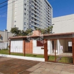 Casa 2 dormitórios, 2 vagas de garagem, no bairro Jardim Botânico, em Porto Alegre/RS.