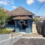 Casa com 3 Quartos e 2 banheiros à Venda