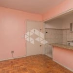 Apartamento com 2 dormitórios e 1 vaga de garagem em ótima localização.